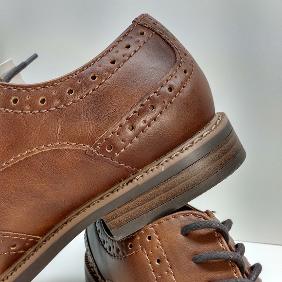 Brown Dress Shoe Wingtip Oxford - NWT - Mult sizes - Picture 2 of 6